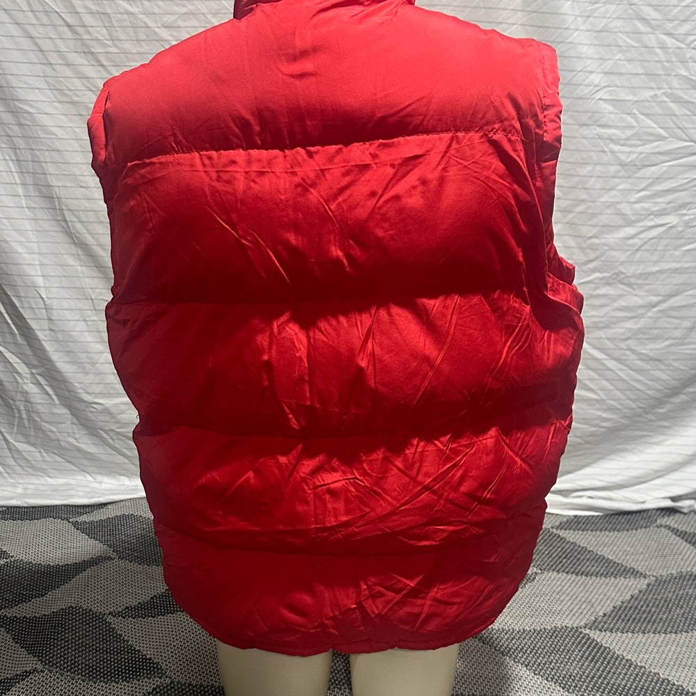 U.S Polo Assn. Men's Red Puffer Vest - Picture 3 of 4